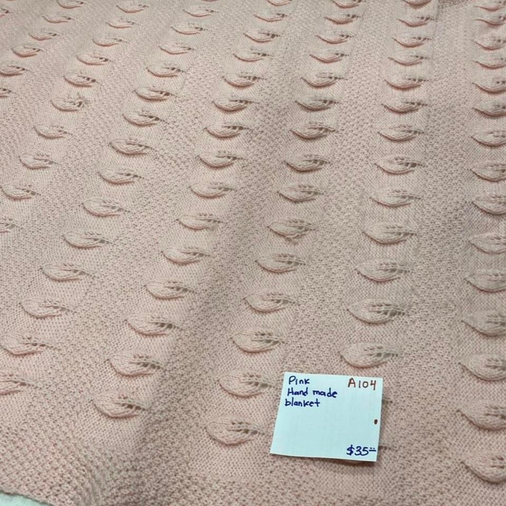 Pink hand made blanket Size L66" X W62". SKU-A104 #knitwear - Picture 3 of 8
